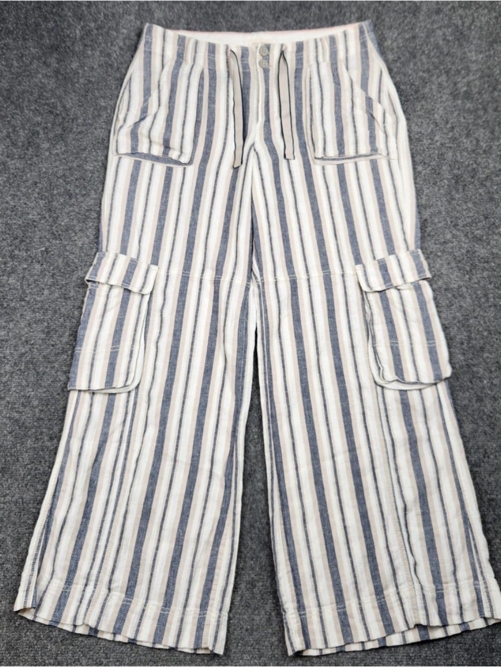 Anthropologie Pilcro Cream & Black Label Detail